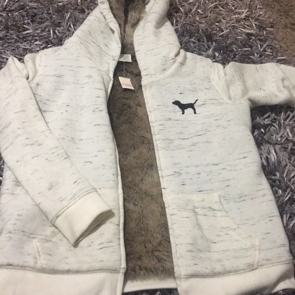 Pink sweater - Picture 1 of 1